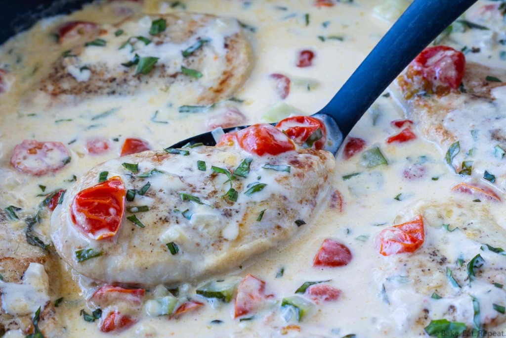 30 minutes creamy Tuscan chicken