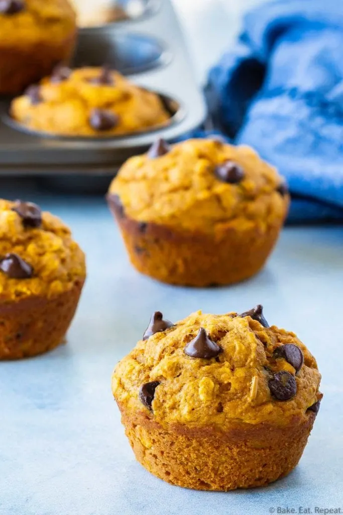 healthy pumpkin oatmeal muffins