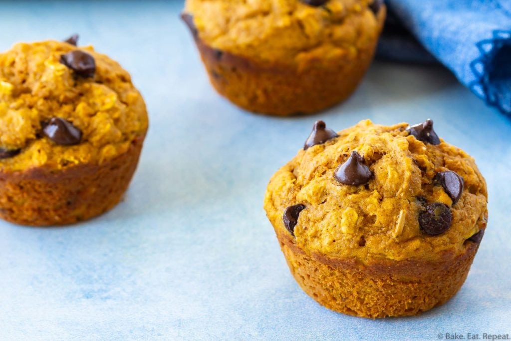 healthy pumpkin oatmeal muffins
