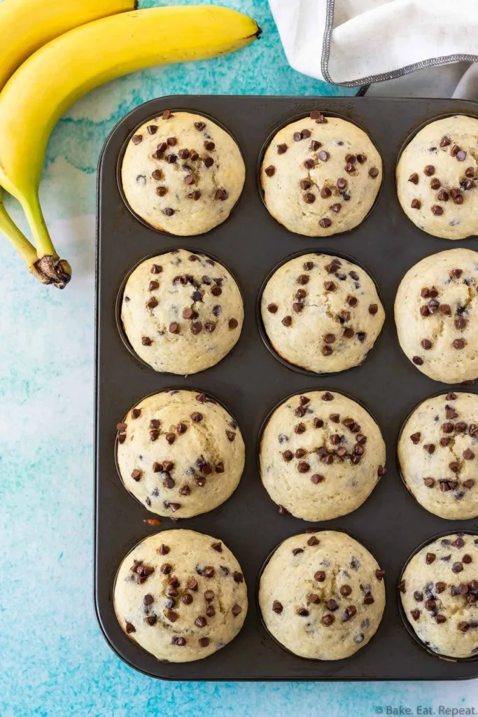 chocolate chip banana muffins