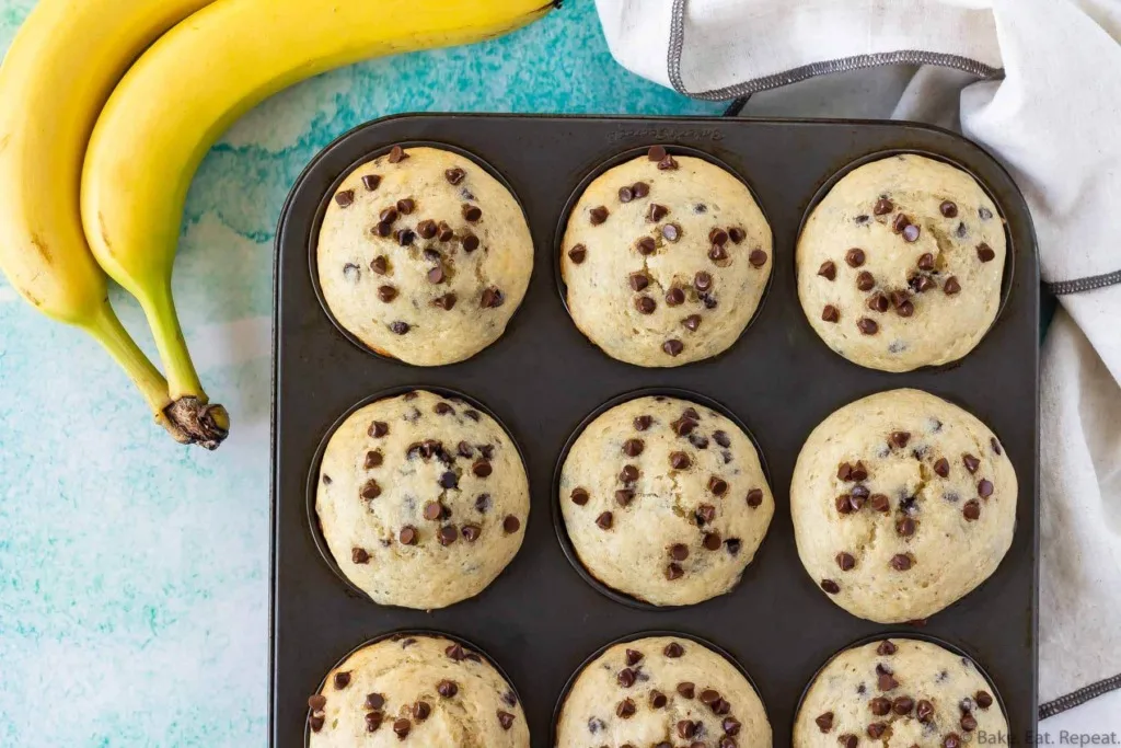 chocolate chip banana muffins