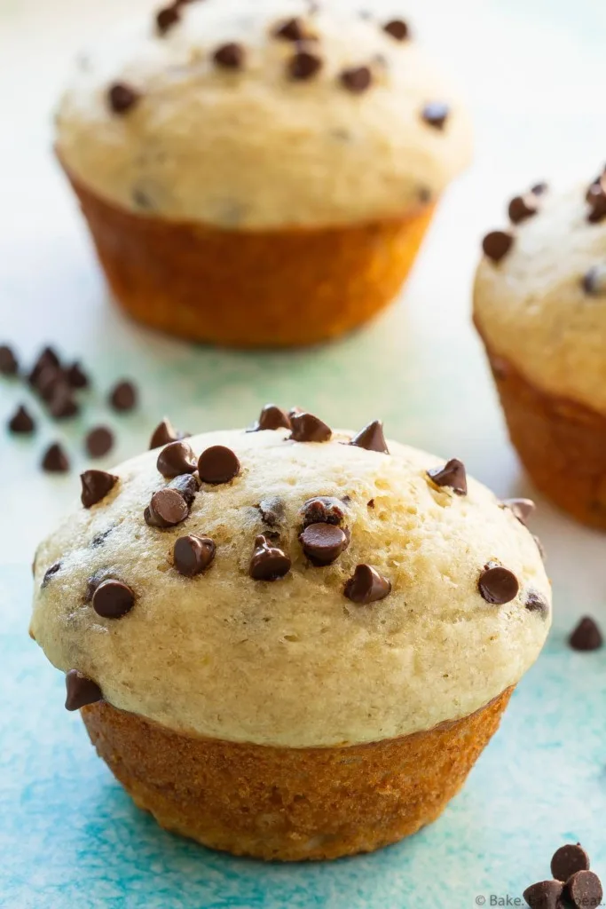 easy chocolate chip banana muffins