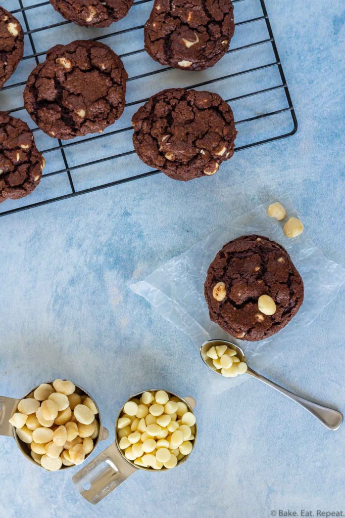 macadamia nut cookies