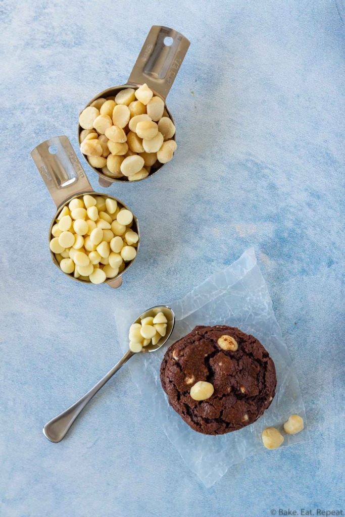 chocolate macadamia nut cookies