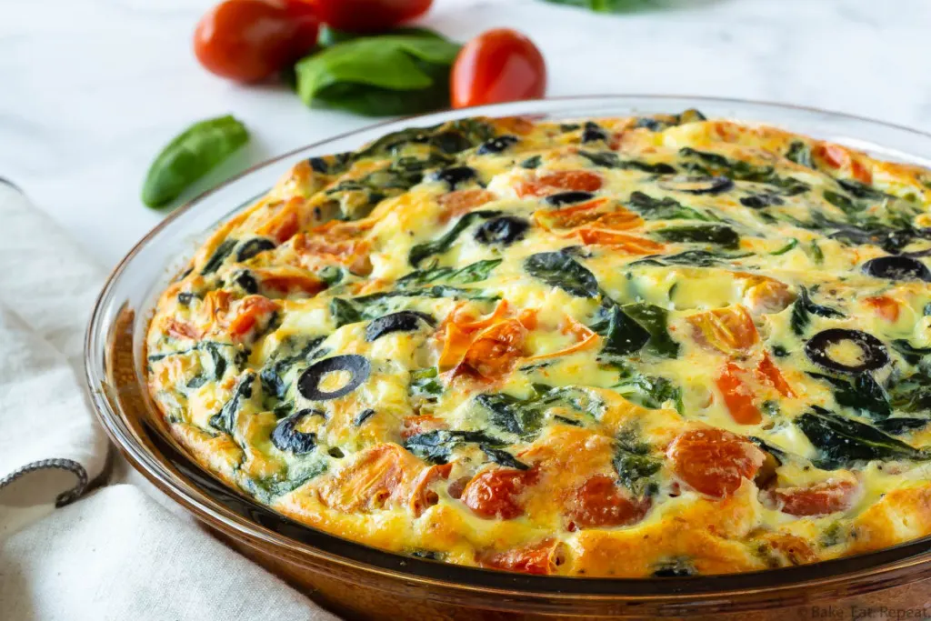 Easy Skillet Tomato Spinach Frittata {Low Carb} - The Busy Baker