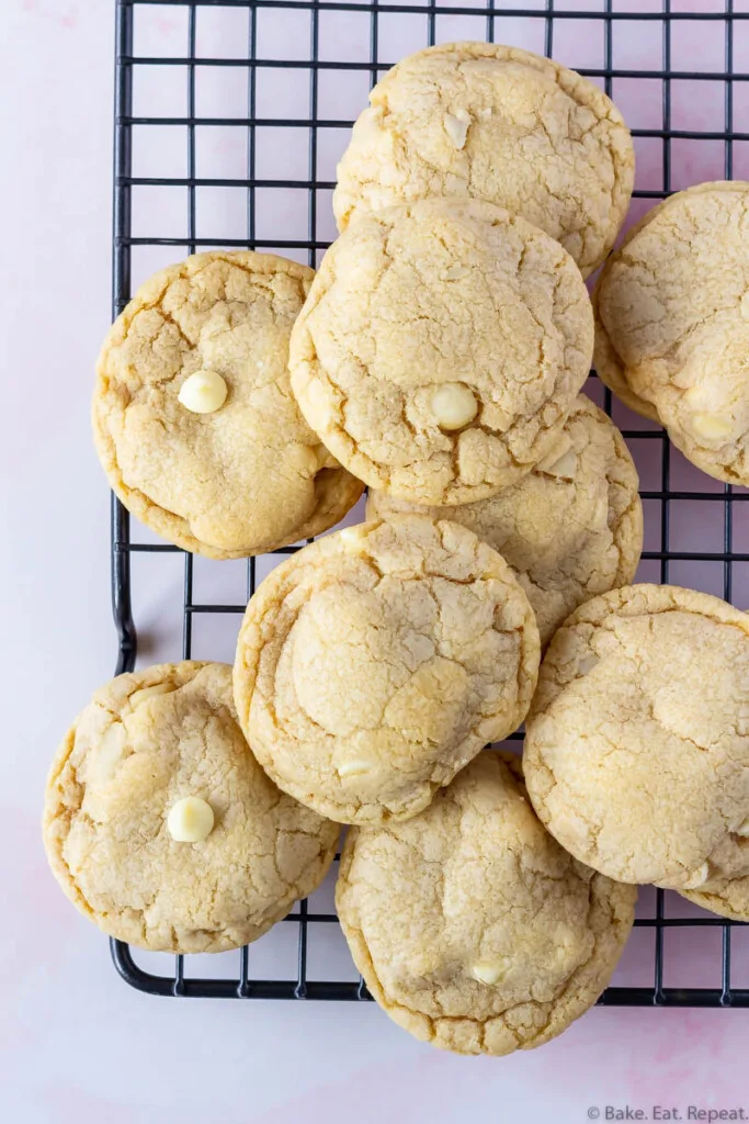 white chocolate macadamia nut cookies