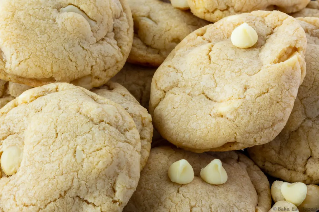 white chocolate chip macadamia nut cookies