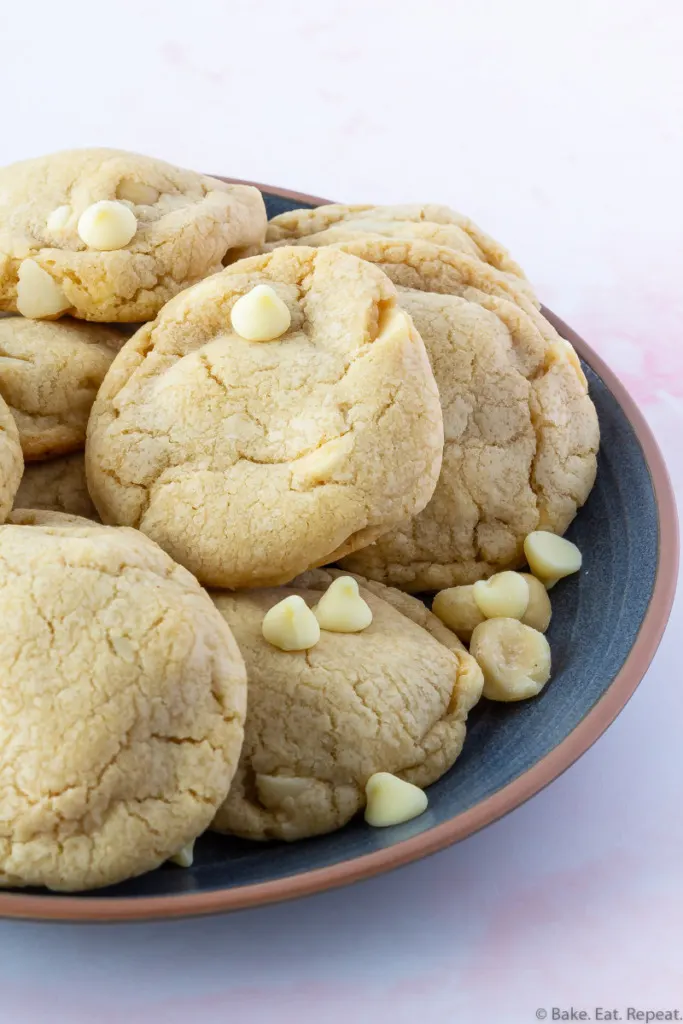 white chocolate chip macadamia nut cookies