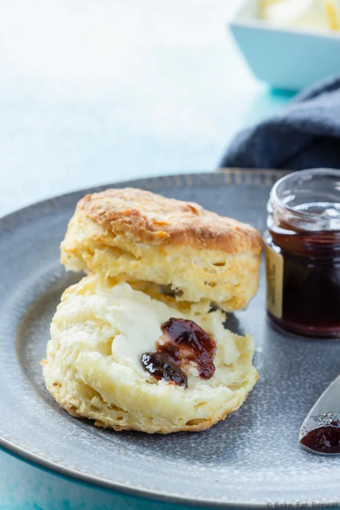 easy buttermilk biscuits