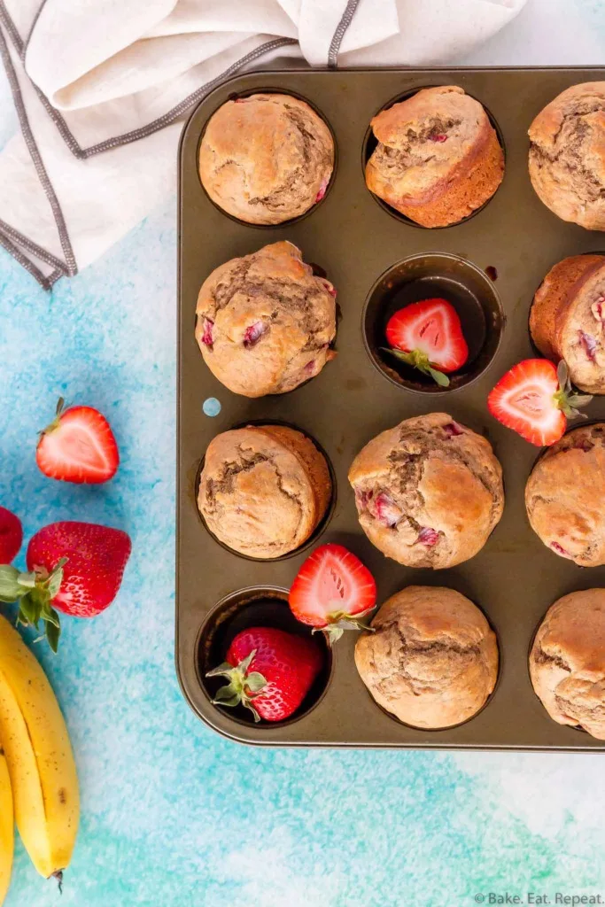 strawberry banana muffins