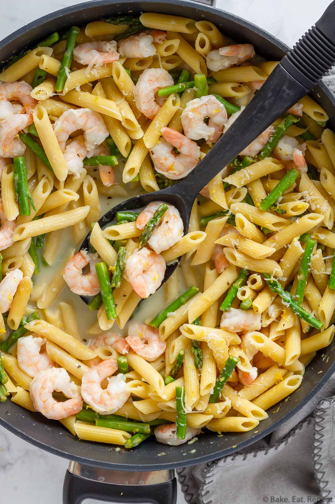 One Pot Lemon Shrimp Pasta - Bake. Eat. Repeat.