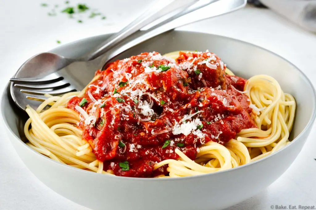 slow cooker Italian meatballs in marinara sauce