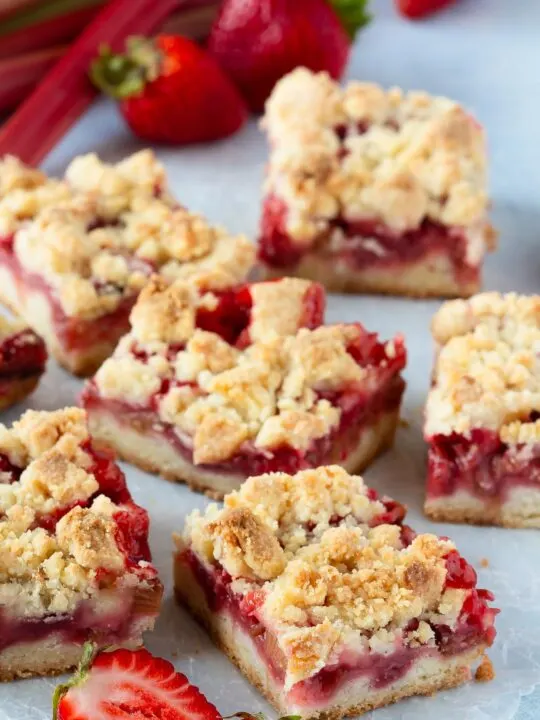 strawberry rhubarb bars with a crumb topping