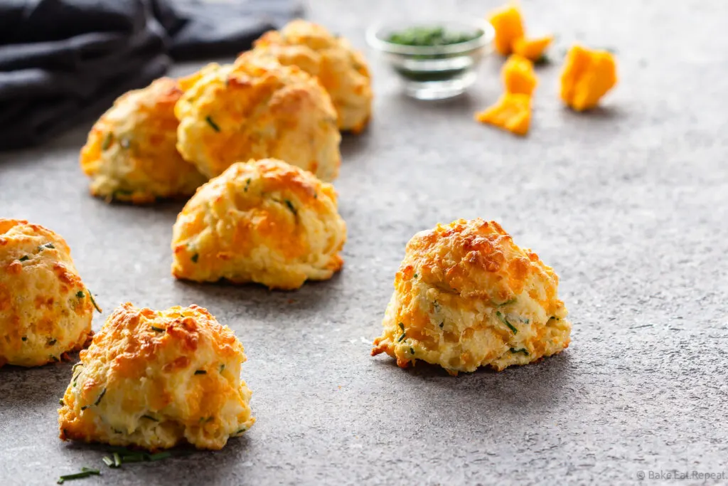 cheddar chive biscuits