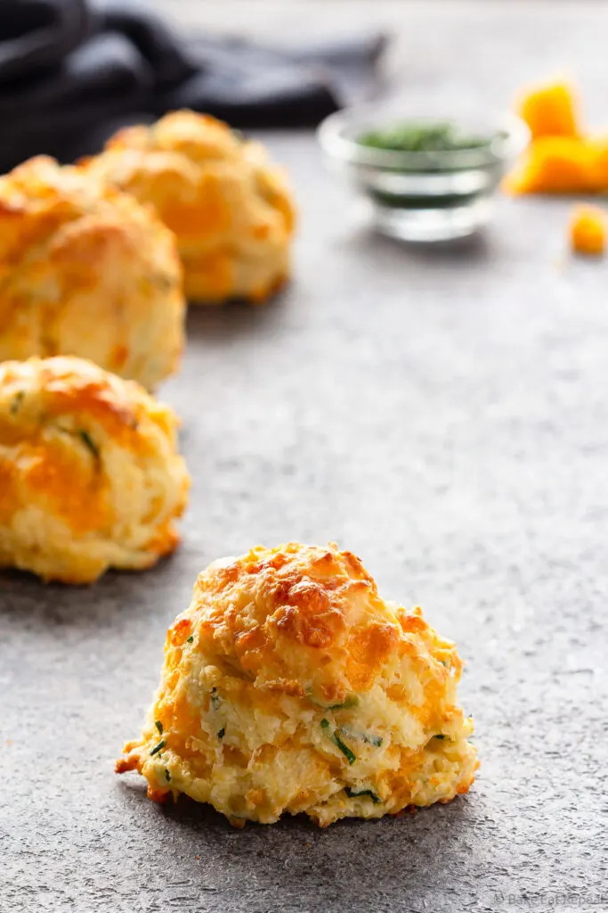 easy cheddar chive biscuits