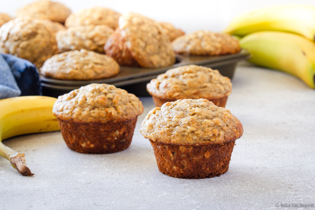 banana oatmeal muffins