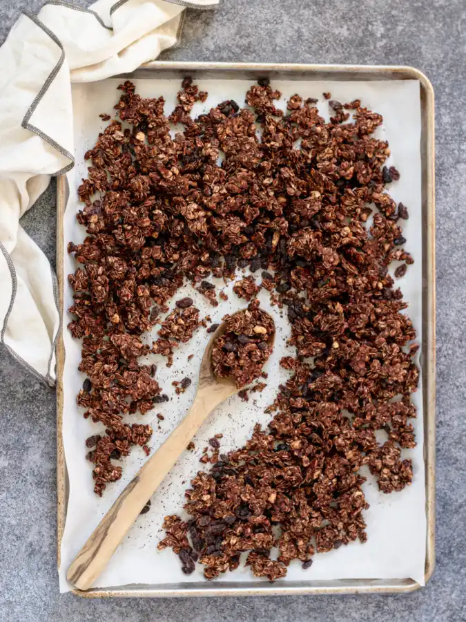 chocolate granola