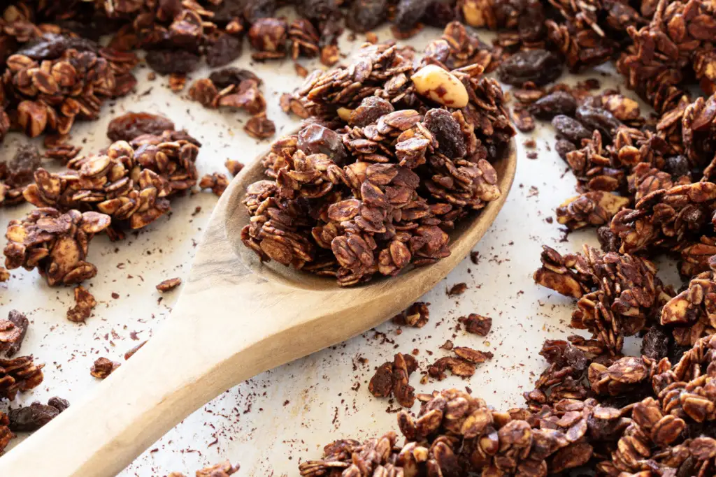 chocolate granola
