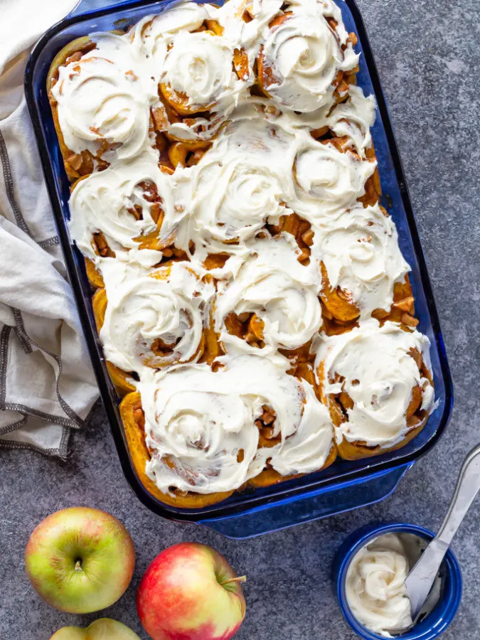 apple pumpkin cinnamon rolls